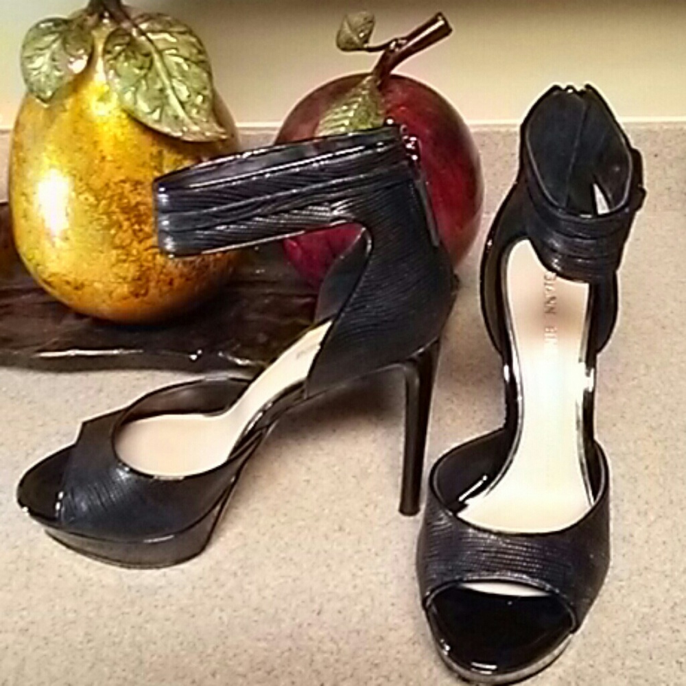Gianni Bini Heels - Picture 2 of 7